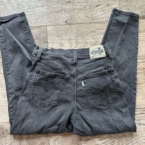 Levi’s Silver Tab Black Mom Jeans 28